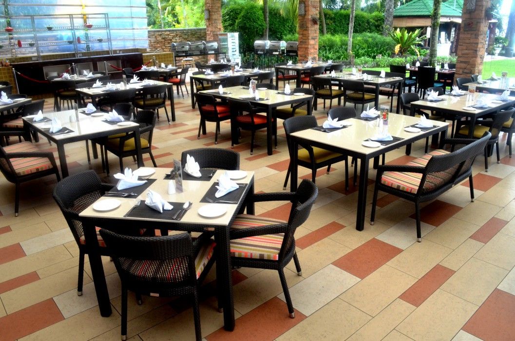 Holiday Inn Resort Penang Batu Ferringhi Exterior foto